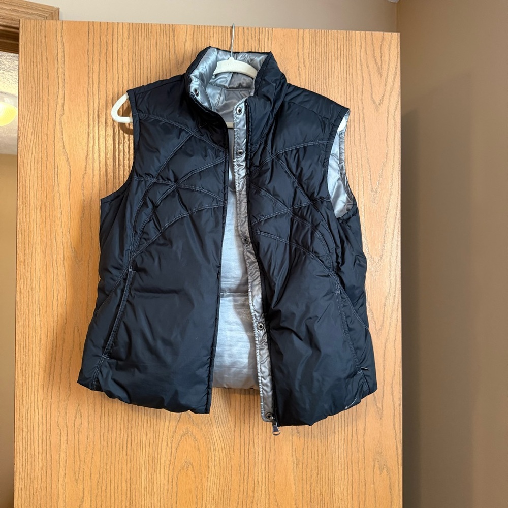 Nike Reversible Black and Gray Puffer Vest